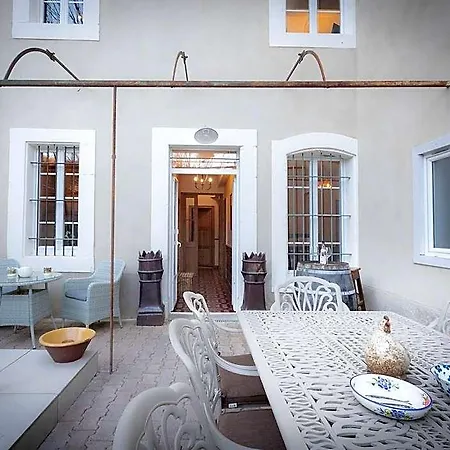 Maison Du Canal Du Midi Couette-café 3*