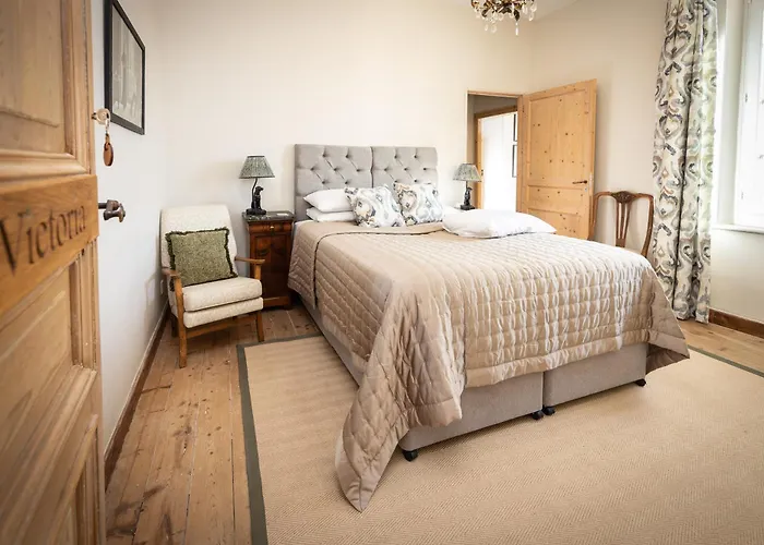 Maison Du Canal Du Midi Bed & Breakfast 3*