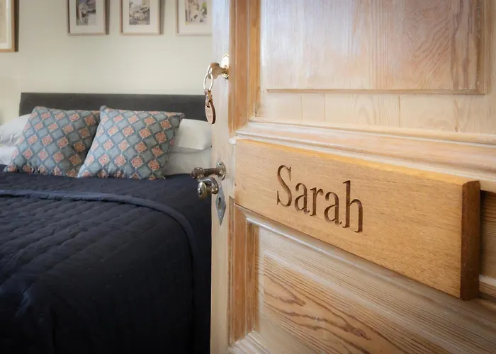 Maison Du Canal Du Midi Bed & Breakfast 3*