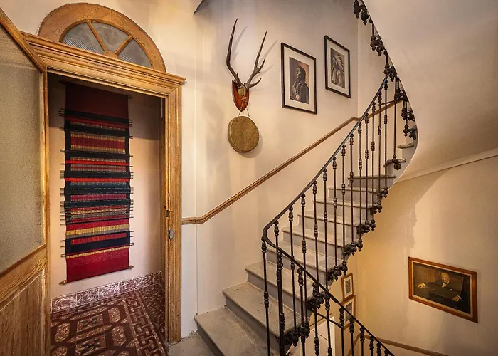 Maison Du Canal Du Midi Bed & Breakfast 3*